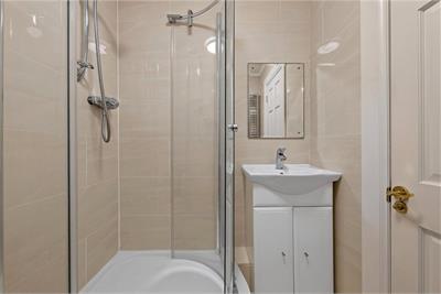 4/4 Great King Street,
New Town,
Edinburgh,
EH3 6QL - image 21
