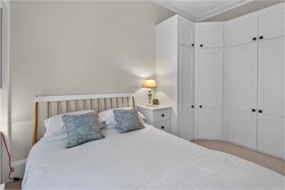 4/4 Great King Street,
New Town,
Edinburgh,
EH3 6QL - image 24
