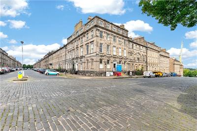 4/4 Great King Street,
New Town,
Edinburgh,
EH3 6QL - image 34