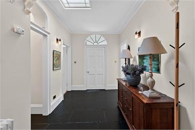 4/4 Great King Street,
New Town,
Edinburgh,
EH3 6QL - image 5