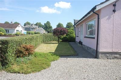 Swallownest, 28 Robb Place, Castle Douglas, DG7 1LW - image 16