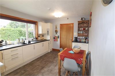 Swallownest, 28 Robb Place, Castle Douglas, DG7 1LW - image 6
