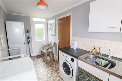 Swallownest, 28 Robb Place, Castle Douglas, DG7 1LW - image 7