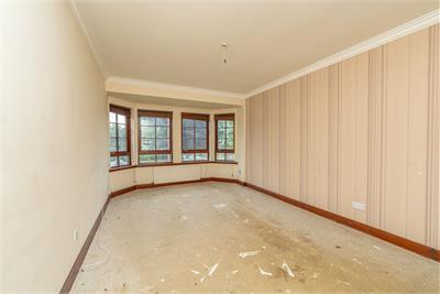 93/8 Orchard Brae Avenue, Edinburgh, EH4 2UT - image 2