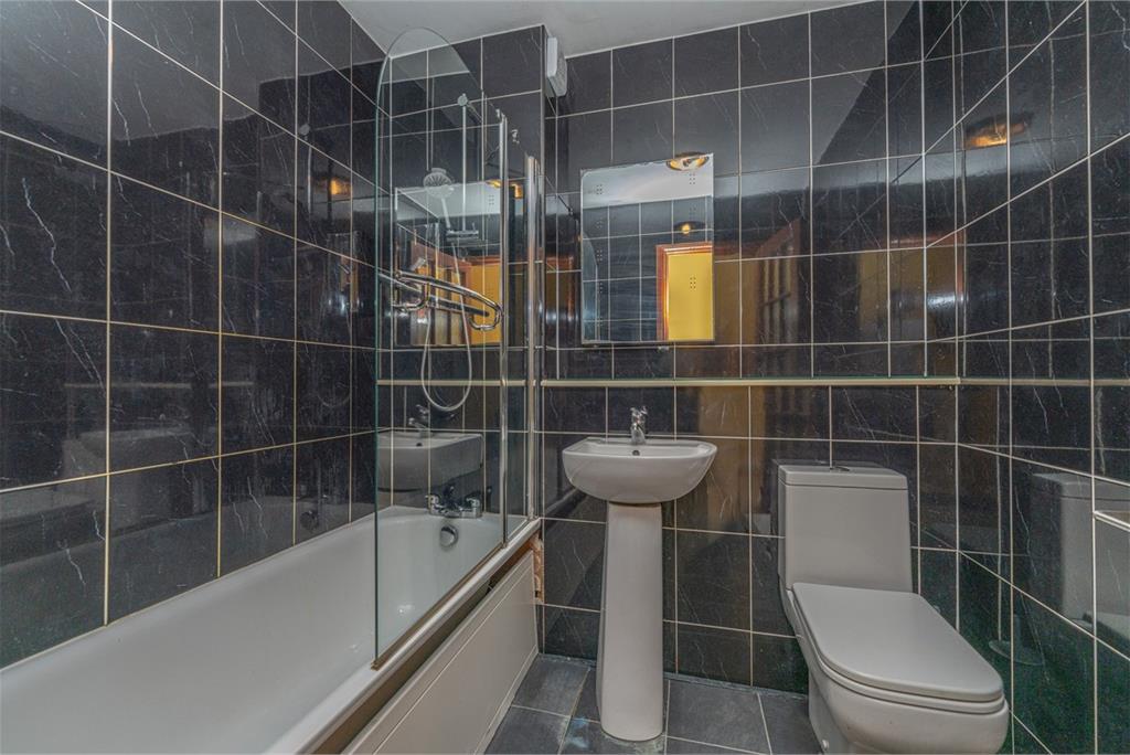 93/8 Orchard Brae Avenue,
Edinburgh,
EH4 2UT - image 15