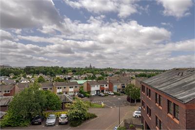 93/8 Orchard Brae Avenue, Edinburgh, EH4 2UT - image 19