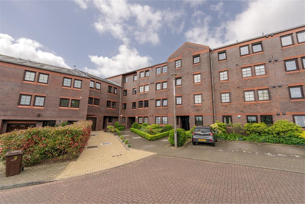 93/8 Orchard Brae Avenue,
Edinburgh,
EH4 2UT - image 22