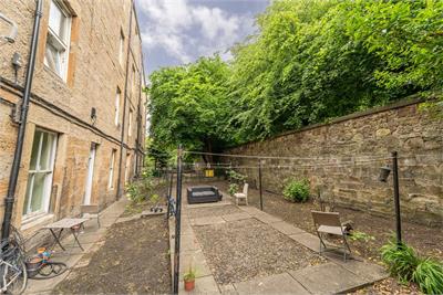 19/4 Caledonian Crescent, Edinburgh, EH11 2AL - image 11