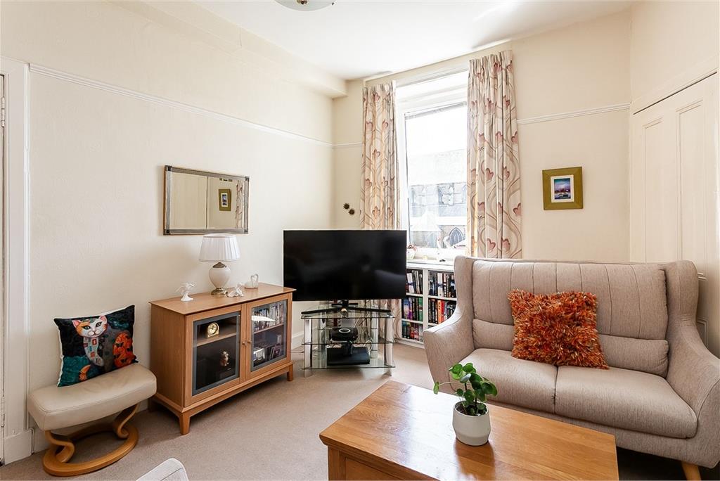 4/6 Moat Terrace,
Edinburgh,
EH14 1PR - image 2