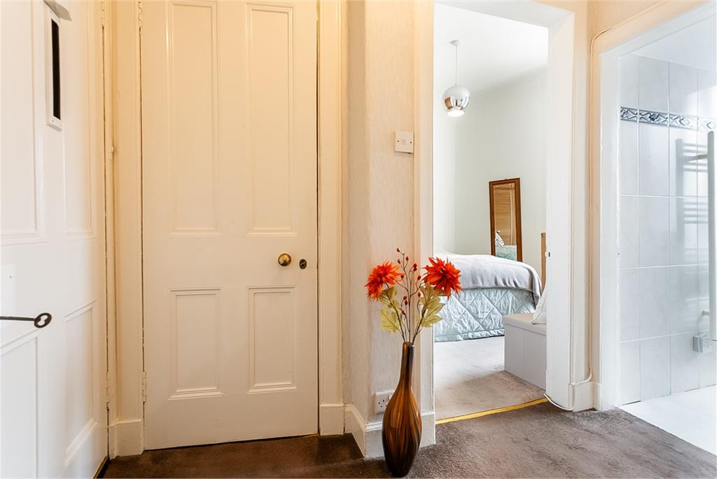 4/6 Moat Terrace,
Edinburgh,
EH14 1PR - image 13