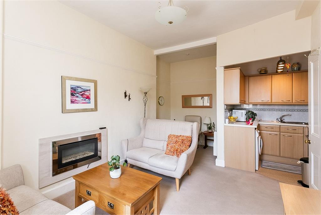 4/6 Moat Terrace,
Edinburgh,
EH14 1PR - image 5