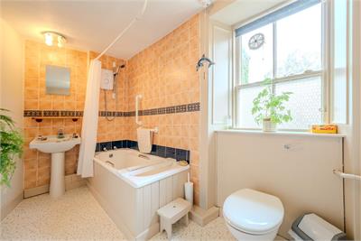 18 Newtown Street,
Duns,
TD11 3DT - image 22