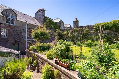 18 Newtown Street,
Duns,
TD11 3DT - image 4