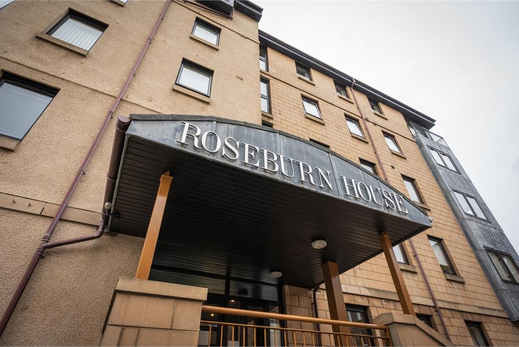 6/15 Roseburn Drive,
Edinburgh,
EH12 5NS - image 2