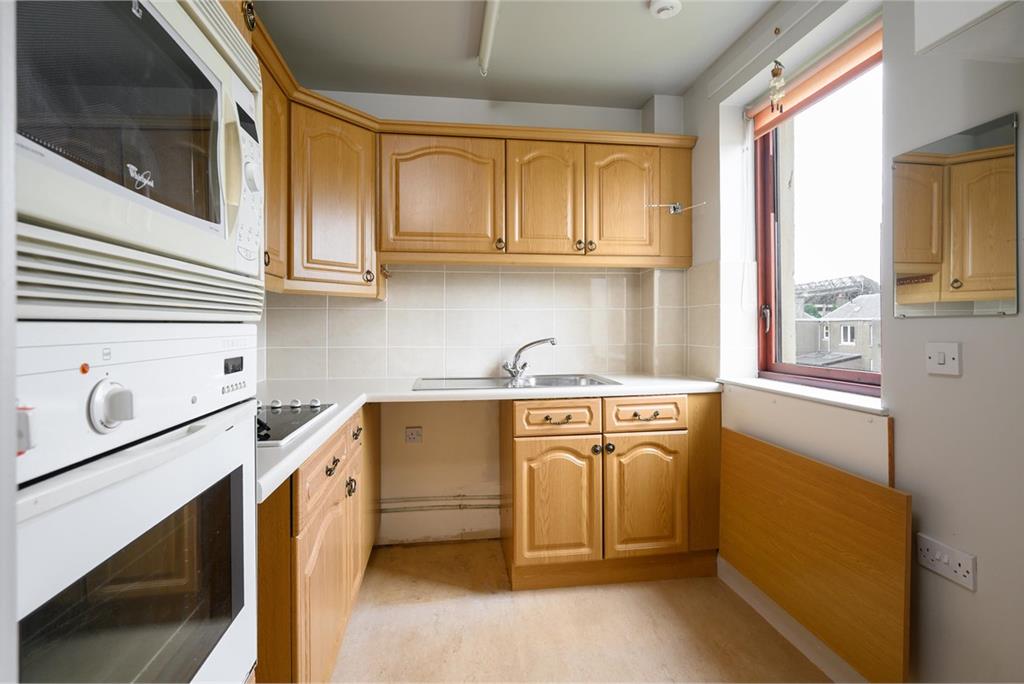 6/15 Roseburn Drive,
Edinburgh,
EH12 5NS - image 8