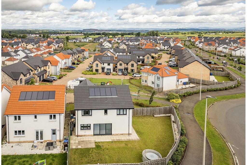 23 Armstrong Crescent, Calderwood, East Calder, EH53 0PZ - image 24