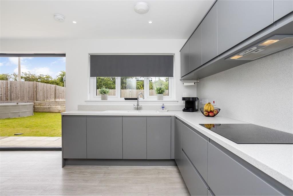 23 Armstrong Crescent, Calderwood, East Calder, EH53 0PZ - image 9