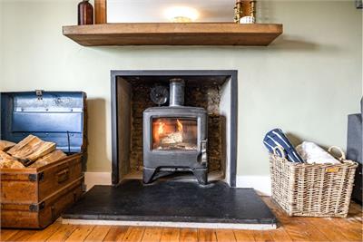 The Cottage, Lilliesleaf, Melrose, TD6 9JB - image 3