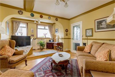 24 Gilmerton Dykes Avenue, Edinburgh, EH17 8ND - image 2