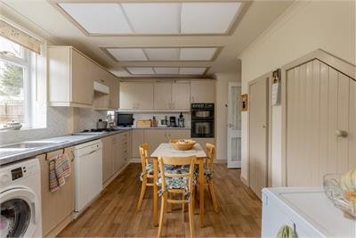 24 Gilmerton Dykes Avenue, Edinburgh, EH17 8ND - image 6