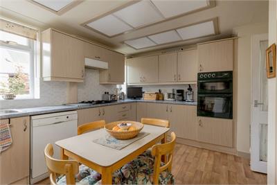 24 Gilmerton Dykes Avenue, Edinburgh, EH17 8ND - image 7