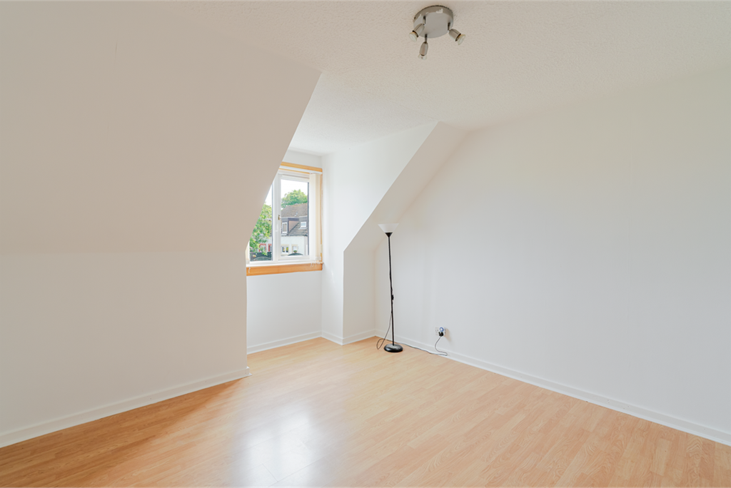 48 Carberry Court, Whitecraig, EH21 8PJ - image 12