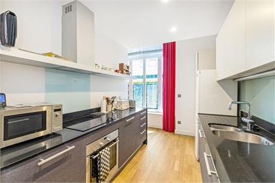 22/5 Simpson Loan, Lauriston, Edinburgh, EH3 9GD - image 5