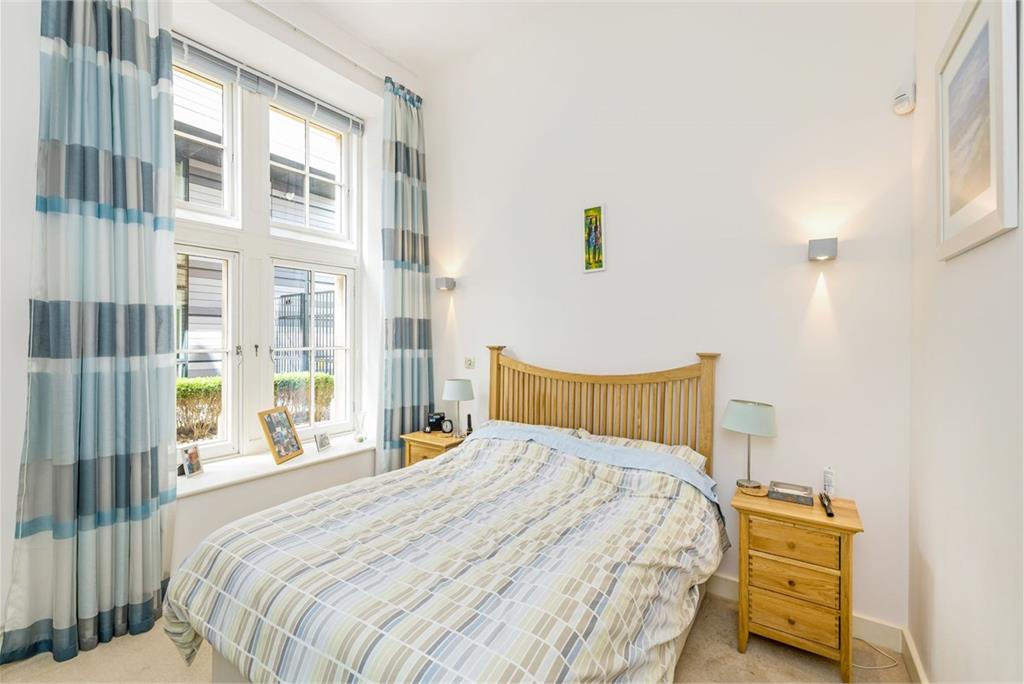 22/5 Simpson Loan, Lauriston, Edinburgh, EH3 9GD - image 9
