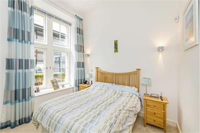 22/5 Simpson Loan, Lauriston, Edinburgh, EH3 9GD - image 9