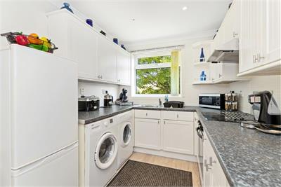 15B, Forrester Park Drive, Corstorphine, Edinburgh, EH12 9AX - image 4