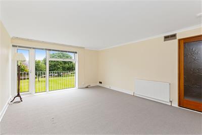 4/10 Succoth Court, EDINBURGH, EH12 6BZ - image 2