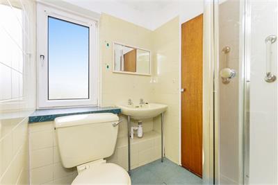 4/10 Succoth Court, EDINBURGH, EH12 6BZ - image 18