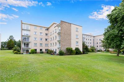 4/10 Succoth Court, EDINBURGH, EH12 6BZ - image 25