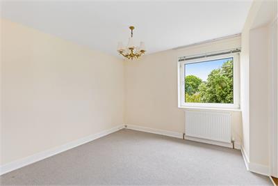 4/10 Succoth Court, EDINBURGH, EH12 6BZ - image 6