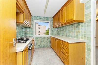 4/10 Succoth Court, EDINBURGH, EH12 6BZ - image 8