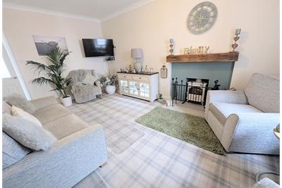 60 High Street, Sanquhar, DG4 6BL - image 3