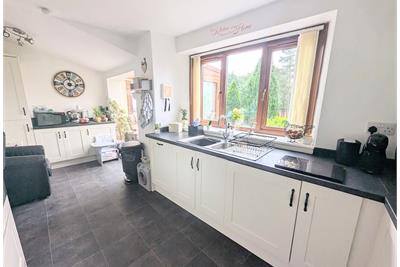 60 High Street, Sanquhar, DG4 6BL - image 10
