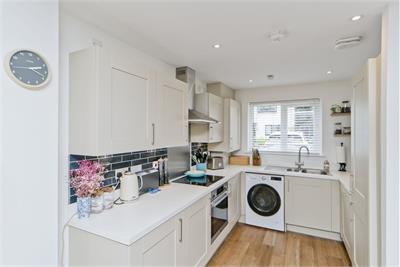 27 Foxhall Gait, Kirkliston EH29 9GT - image 3