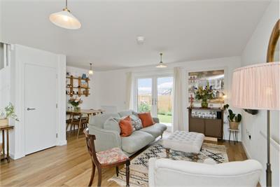 27 Foxhall Gait, Kirkliston EH29 9GT - image 1