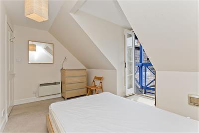 23 Cordiners Land, 70 West Port, Edinburgh, EH1 2LF - image 9