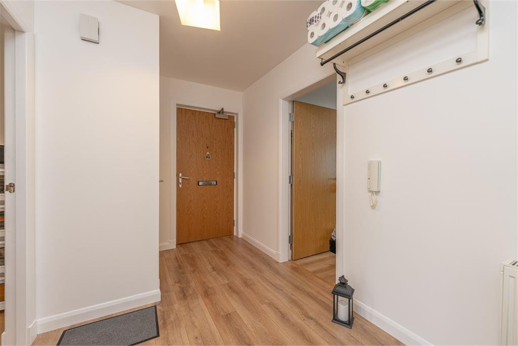 Flat 2,
62 Loaning Road,
Edinburgh,
EH7 6JQ - image 17