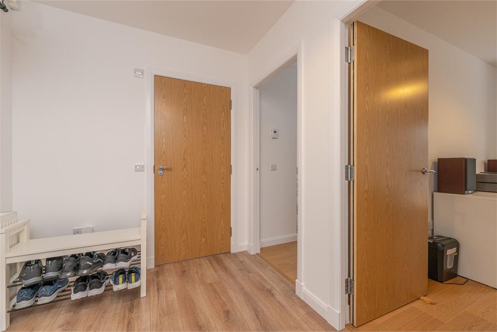 Flat 2,
62 Loaning Road,
Edinburgh,
EH7 6JQ - image 18