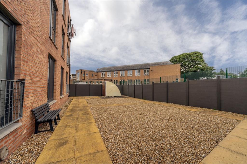 Flat 2,
62 Loaning Road,
Edinburgh,
EH7 6JQ - image 19