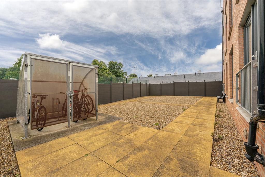 Flat 2,
62 Loaning Road,
Edinburgh,
EH7 6JQ - image 20