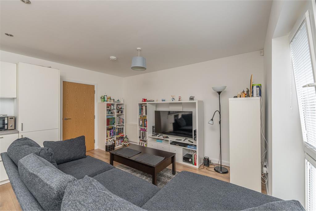 Flat 2,
62 Loaning Road,
Edinburgh,
EH7 6JQ - image 4
