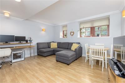 68/5 Park Avenue, Duddingston, EH15 1JP - image 2