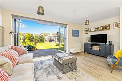4 McCartney Road, Newcraighall, EH21 8SR - image 2