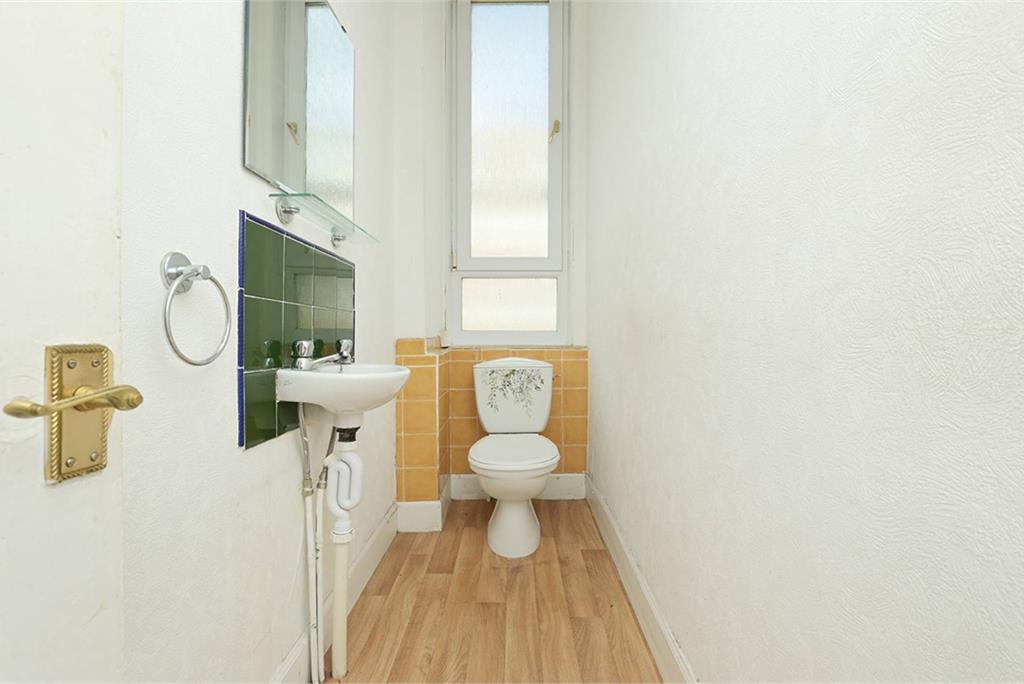 2F2 6 Drum Terrace, , Edinburgh, EH7 5NB - image 11