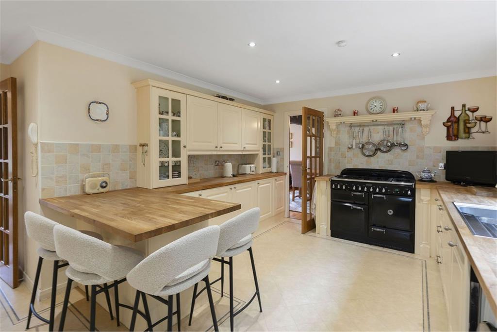 2 Kirk View, Penicuik, Midlothian, EH26 8LQ - image 5