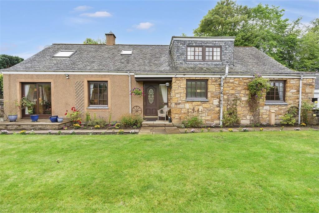 2 Kirk View, Penicuik, Midlothian, EH26 8LQ - image 1